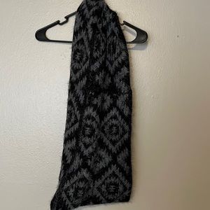 5/$20❤️ Tribal scarf